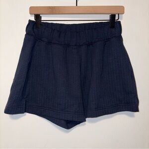 Zella Navy Sapphire Textured Athletic Shorts Women Size M Workout Loungewear